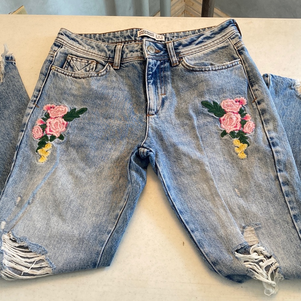 Zara Basic Denim : Distressed with Floral Embroidery
